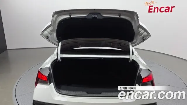 Hyundai AVANTE Новый Avante (CN7) — Фото автомобиля 20