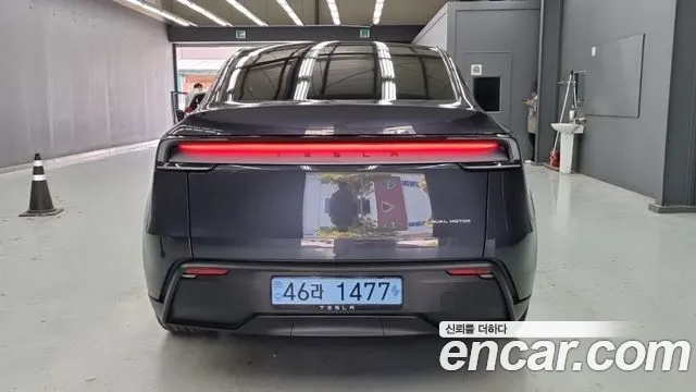 Tesla Model Y — Фото автомобиля 2
