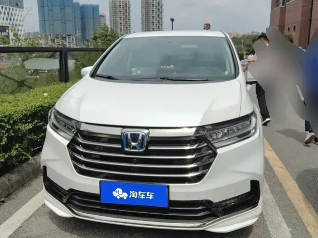 Honda Odyssey — Фото автомобиля 2
