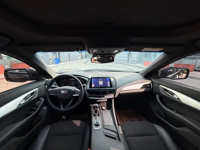 Cadillac CT5 — Фото автомобиля 5