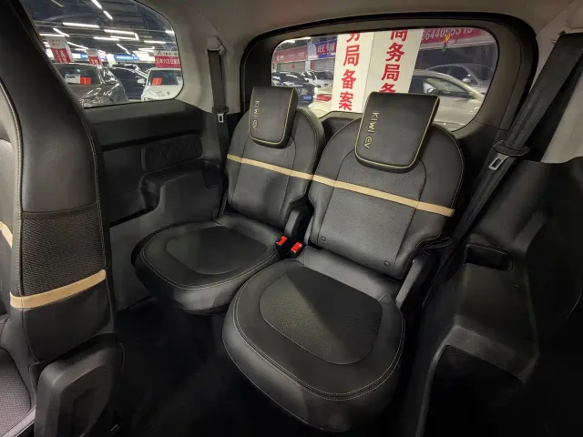 Baojun KiWi EV — Фото автомобиля 18