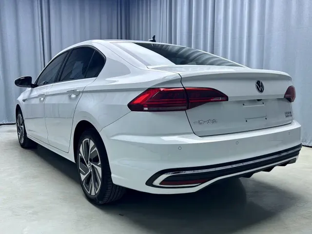 Volkswagen Bora — Фото автомобиля 20