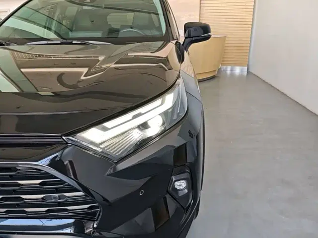 Toyota RAV4 — Фото автомобиля 23