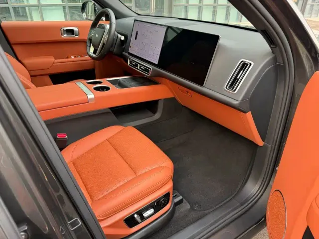 Li Auto L7 — Фото автомобиля 8