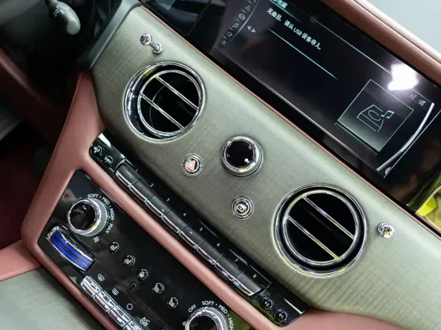 Rolls-Royce Ghost — Фото автомобиля 24