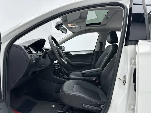Skoda Rapid — Фото автомобиля 5