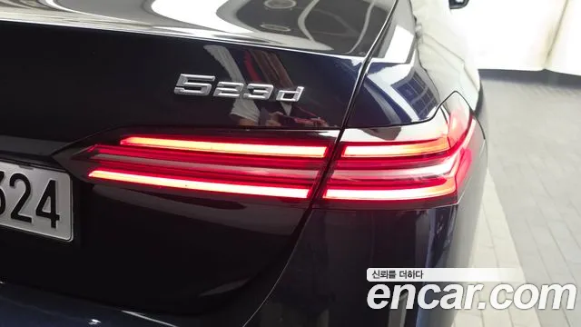 BMW 5 Series G60 — Фото автомобиля 8