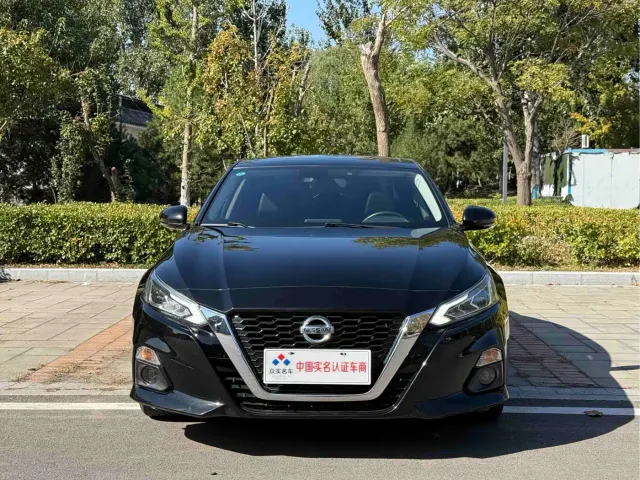 Nissan Teana — Фото автомобиля 2