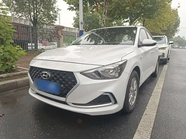 Фотография автомобиля — Hyundai Elantra