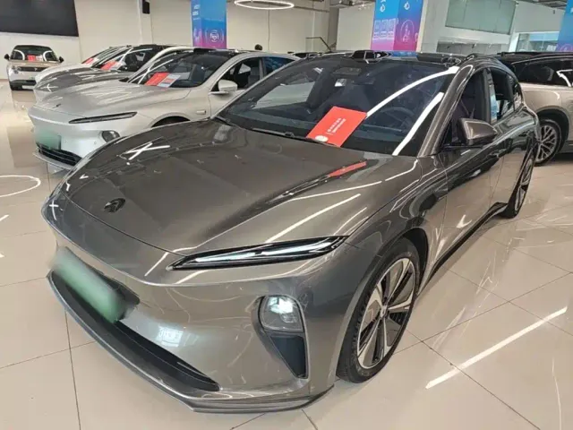 Фотография автомобиля — Nio ET5 Touring