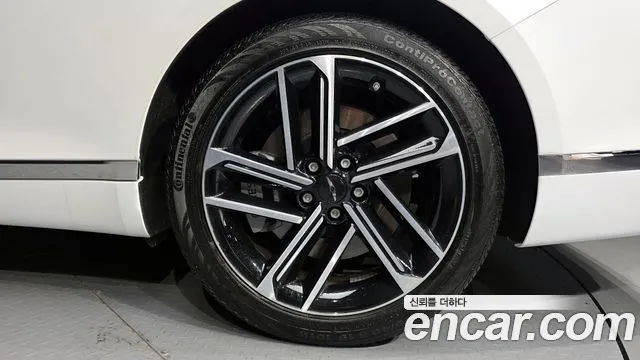 Genesis G80 Бензин 2.5 турбо AWD — Фото автомобиля 14