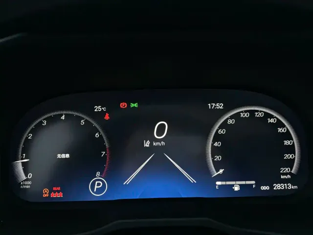Toyota RAV4 — Фото автомобиля 15
