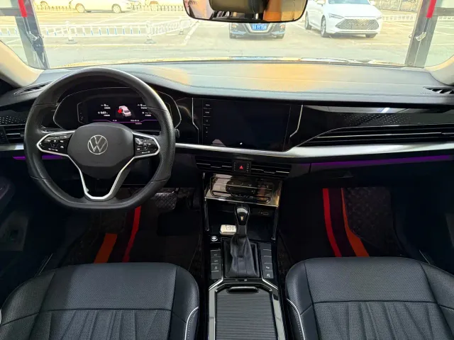 Volkswagen Passat — Фото автомобиля 7