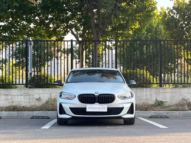 BMW 1 Series — Фото автомобиля 2