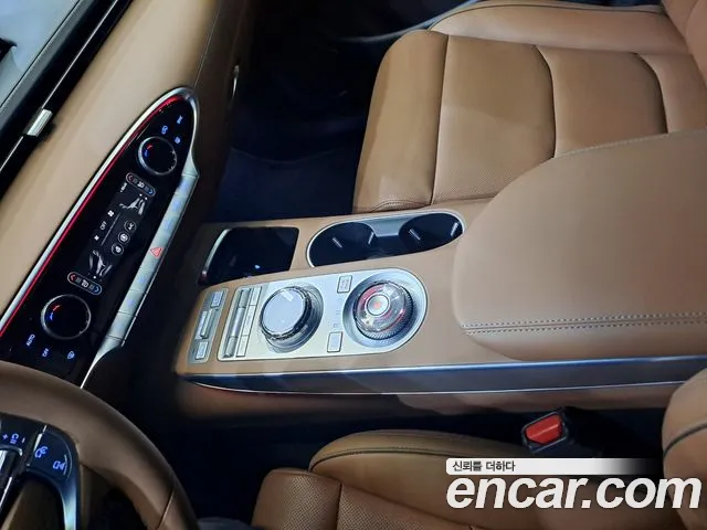 Genesis GV70 — Фото автомобиля 19