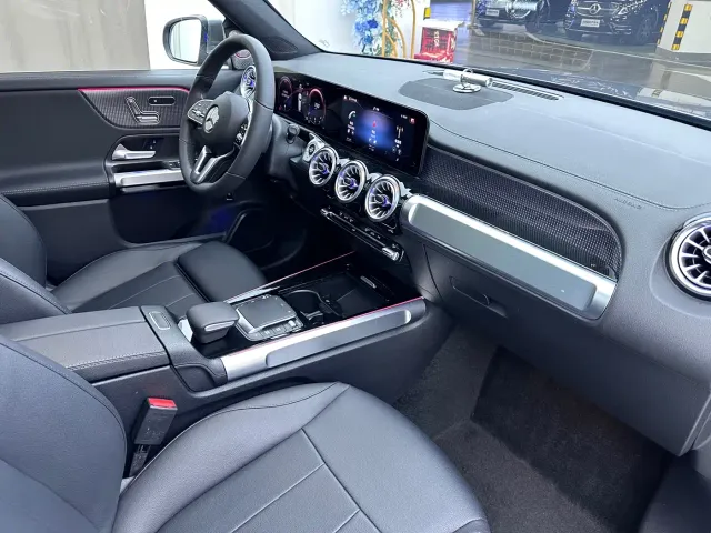 Mercedes-Benz GLB-Class — Фото автомобиля 10