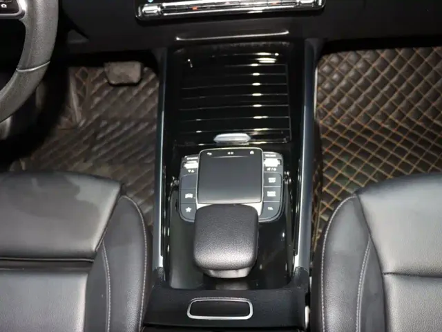 Mercedes-Benz GLA-Class — Фото автомобиля 15