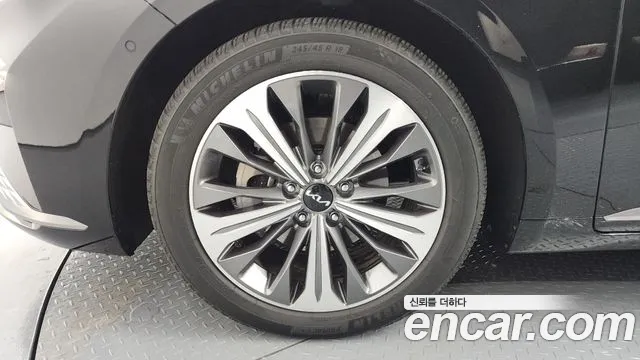 Kia K8 Signature — Фото автомобиля 5