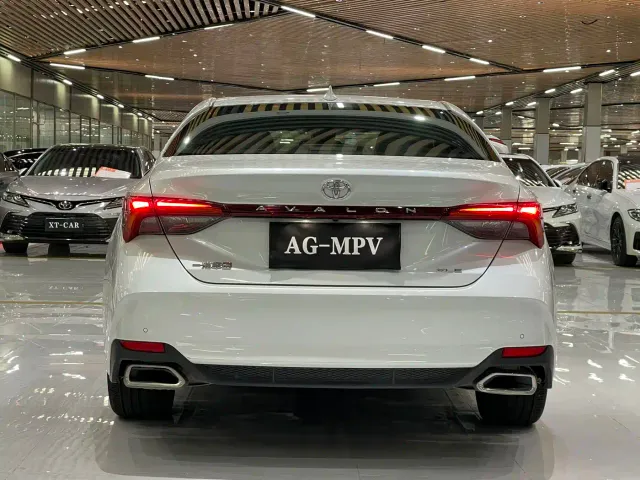 Toyota Avalon — Фото автомобиля 13