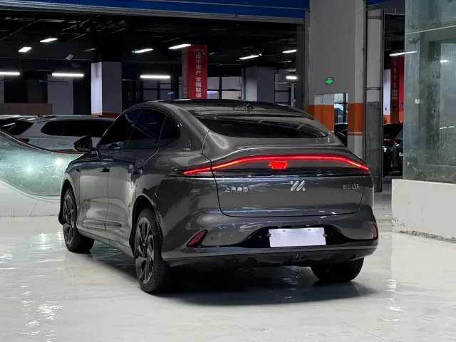 IM Motors LS6 — Фото автомобиля 5