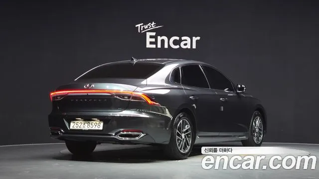 Hyundai Grandeur New — Фото автомобиля 2