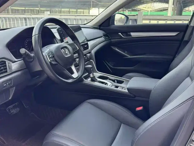 Honda Accord — Фото автомобиля 7