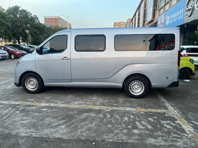 Wuling Yangguang — Фото автомобиля 7