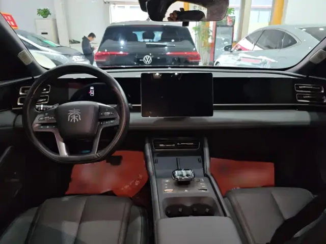BYD Qin L — Фото автомобиля 9