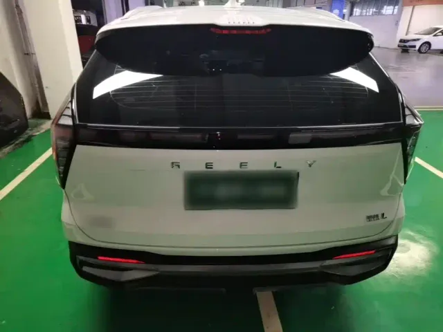Geely Boyue L — Фото автомобиля 5