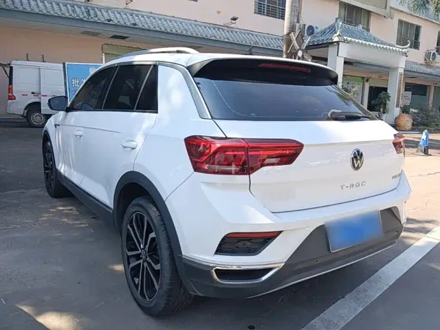 Volkswagen T-Roc — Фото автомобиля 4