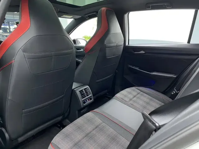 Volkswagen Golf GTI — Фото автомобиля 20