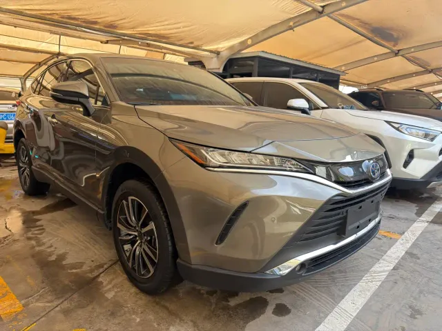 Toyota Harrier — Фото автомобиля 3