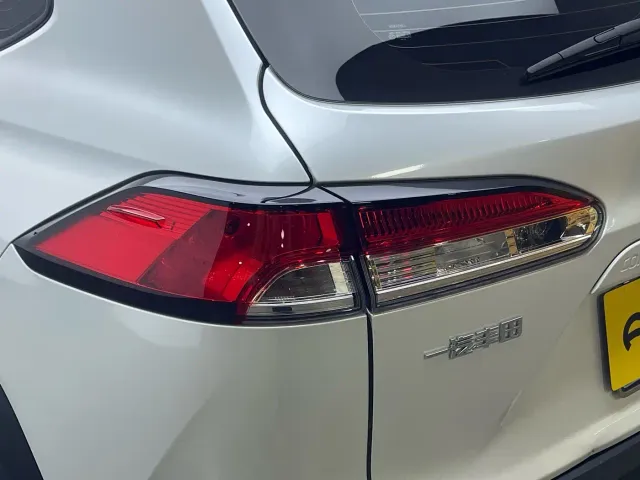 Toyota Corolla Cross — Фото автомобиля 10
