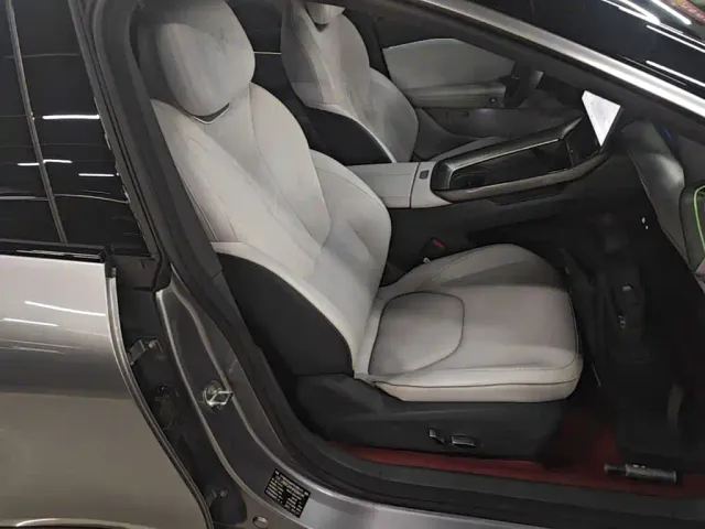 Arcfox Alpha S5 — Фото автомобиля 24