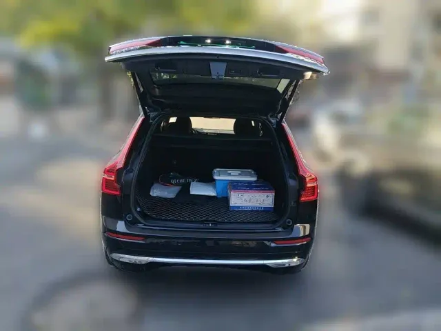 Volvo XC60 — Фото автомобиля 15