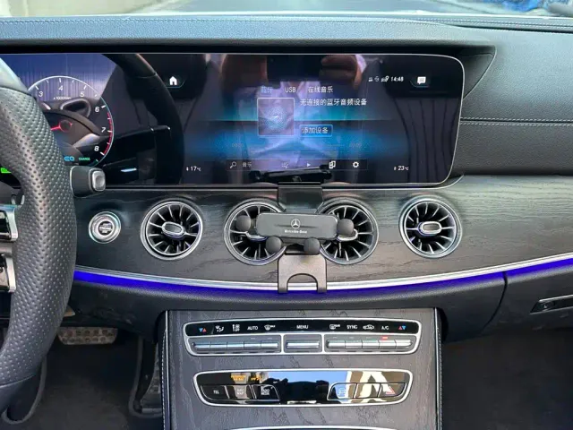 Mercedes-Benz E-Class — Фото автомобиля 14