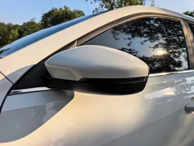 Roewe i5 — Фото автомобиля 18