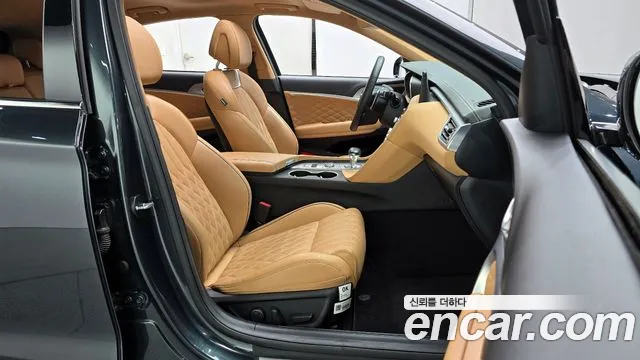 Genesis G70 — Фото автомобиля 10