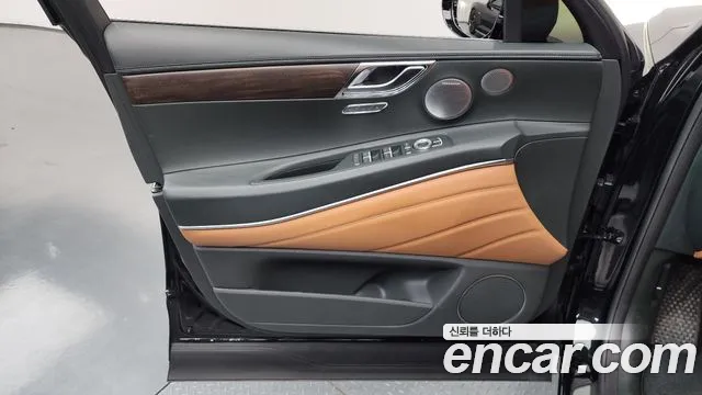 Genesis GV80 — Фото автомобиля 13