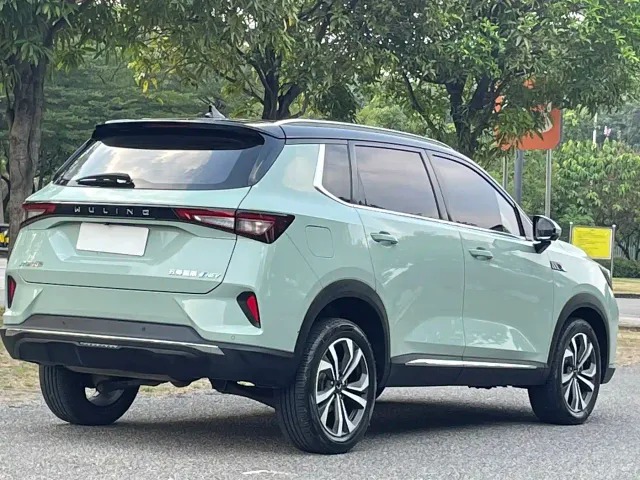 Wuling Asta — Фото автомобиля 18