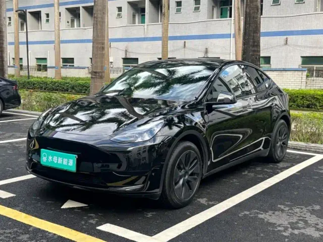 Фотография автомобиля — Tesla Model Y