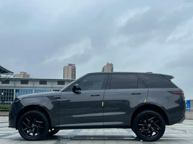 Land Rover Range Rover Sport — Фото автомобиля 8