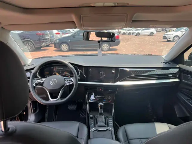 Volkswagen Passat — Фото автомобиля 7