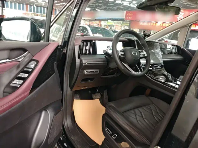 GAC Trumpchi M8 — Фото автомобиля 15