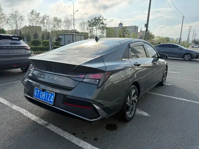 Hyundai Elantra — Фото автомобиля 4