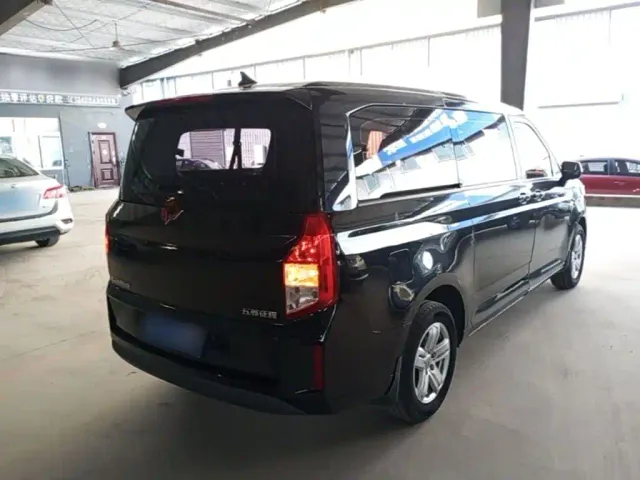 Wuling Zhengcheng — Фото автомобиля 6