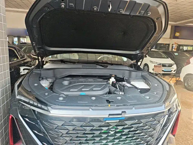 Changan Z6 — Фото автомобиля 15