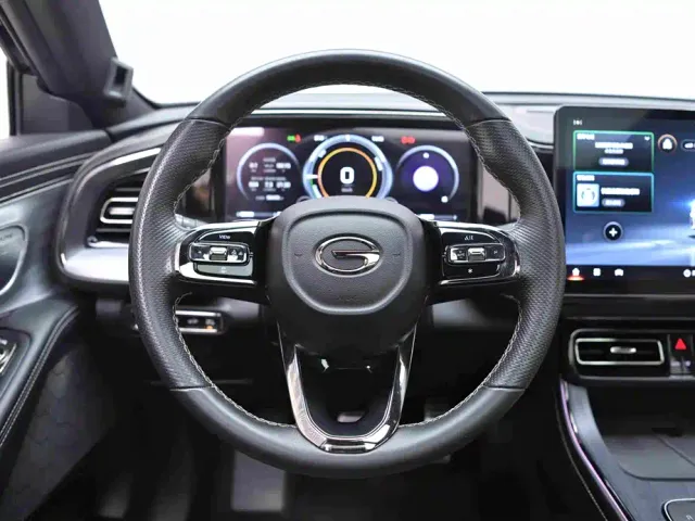 GAC Trumpchi GS8 — Фото автомобиля 18