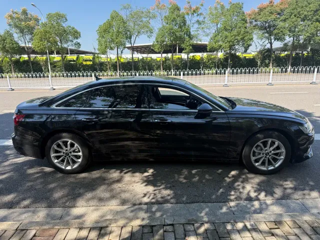Audi A6L — Фото автомобиля 8