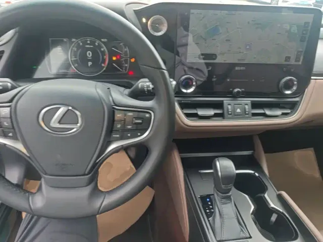 Lexus ES — Фото автомобиля 9